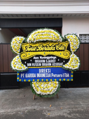 Papan Bunga Duka di Gununggempol